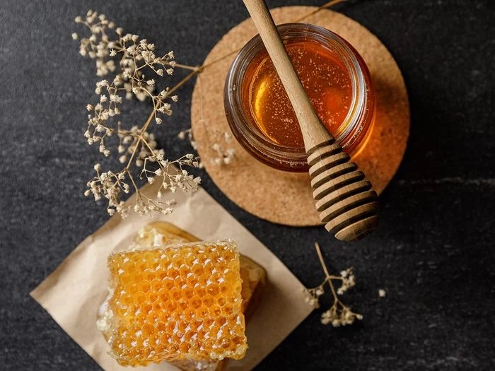 مقاله بررسی ویژگی ظاهری عسل