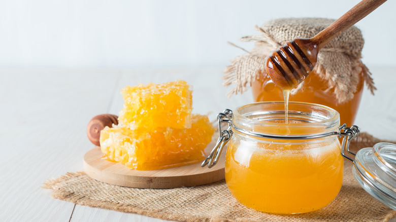 نکاتی در مورد ویژگی ظاهری عسل 